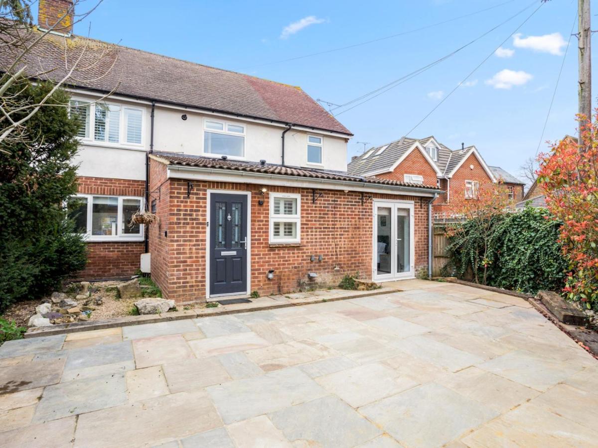 Pass The Keys Spacious And Very Modern Family Home, Central Windsor Exteriör bild