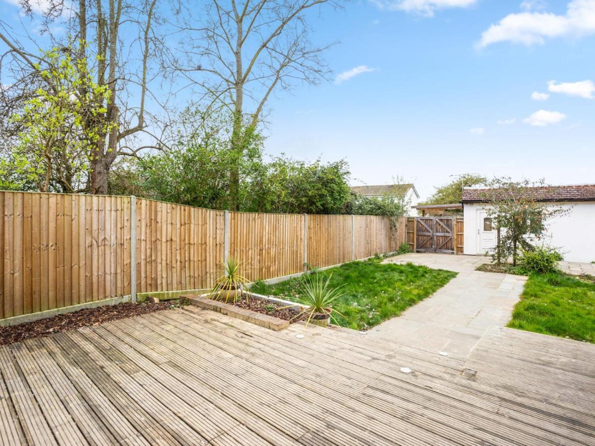 Pass The Keys Spacious And Very Modern Family Home, Central Windsor Exteriör bild